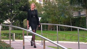 Anouk 34 Years Old, Her First Video