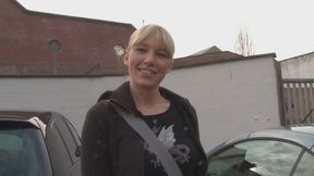 Hey Blondi, do you like hot photos and more?