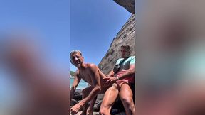 dotadao meteu mais forte e sem camisinha no cuzinho do twink branquinho / gifted put harder and without a condom in the ass of the white twink