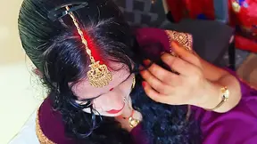 Hot Indian housewife gets it on her first night