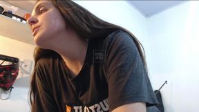 Blonde Big Ass Dancing in the Room on Live