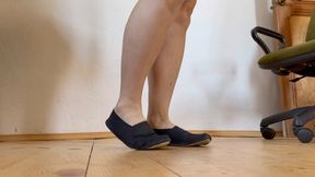 warming up feet before dancing class m0