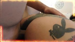 la puta queda contenta en su casa , con el culo hiper dilatado y chorreando leche como a ella le gusta