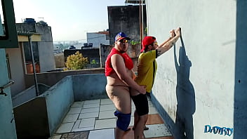 Batendo uma na laje chamei o vizinho pra me dar (COMPLETO)