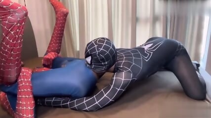 heroes - spidermen war