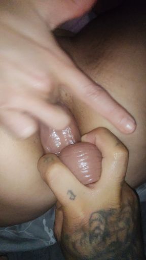 It helps me, it hurts but I like Anal with Conaolador