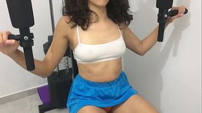 Follo a la chica nueva del gimnasio