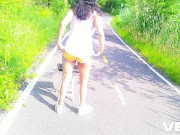 PEACH EBONY MILF PUBLIC SOLO FEMALE OUTSIDE BIKE TRAIL