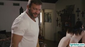 Pretty tbabe natalie mars rough anal ride