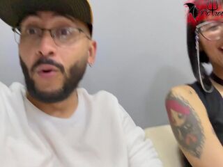 Le chupo la enorme verga a mi nuevo jefe despues de terminar la entrevista de trabajo