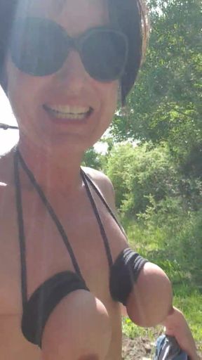 Milf julie nude run outdoors with squirt
