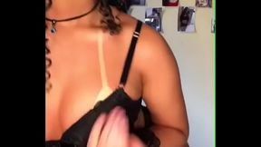 Mirian Gabriela dan&ccedil_ando funk de lingerie