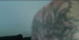 saya se fait prendre par 3 mecs pendant que son mari est au boulot