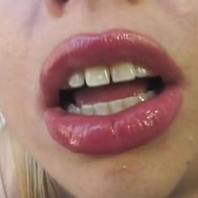 Screaming her head off, Adriana Nicole cums hard while having her asshole rammed very hard