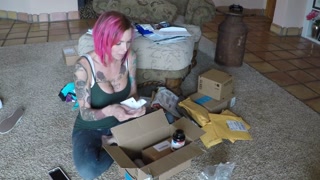 Mail Time and Dress Try On!