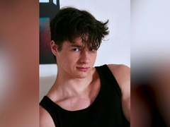 Handsome Czech twunk boy does striptease pics