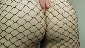 Big-Ass Tattooed Amateur's Solo Webcam Show (Curvy Woman)