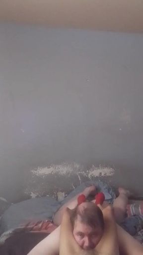 Old Man Eating 18 Year Old Petite Teen's Pussy and Gets Handjob