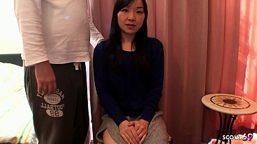Petite Japanese Virgin Teen Pickup and seduce to First Time Fuck by old Guy in uncensored Casting