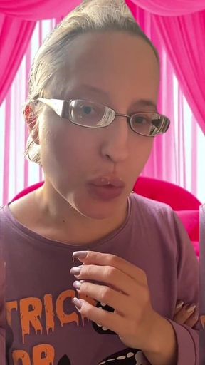 Asmr Bursting Bubblegum Bubbles - Asmr, Bubble Gum Fetish, Eye Glasses Fetish, Lip Fetish