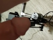 Hands free cumming from fuck machine