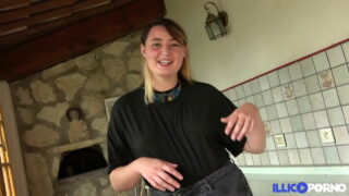 Adam tombul amatör sarışın Fransız orospu tombul fahişeyi iç çamaşırıyla sikiyor