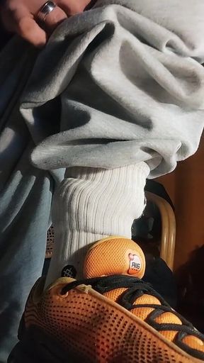 Dj Bro Piss and Games with Dirty Socks.... Hammer on It!