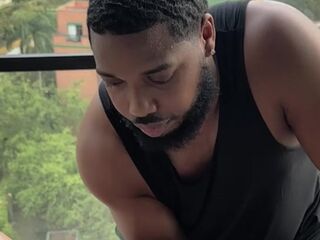 This babe receives an private romantic massage from her ebony ally