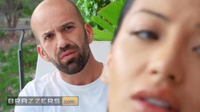 Jordi Annihilates Mariana's Oily Ass Pussy Before Mouth Explosion