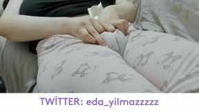 Camel Toe- Puffed Pussy- Swollen Pussy- Big Pussy- Turkish MILF- Turkish Porn- Pajamas