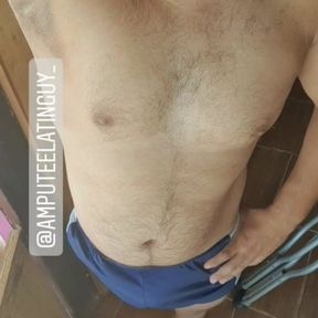 AMPUTEE guy showing his body