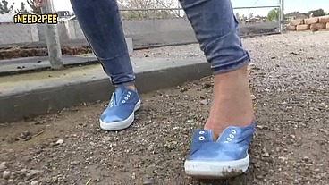 Cheyenne Jewel Pisses Her skintight Jeans