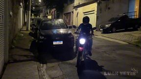 viadinho nerd perdeu aposta pro motoboy fogoso