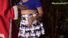 Indian boss seduces and fucks his employee's curvy wife doggystyle