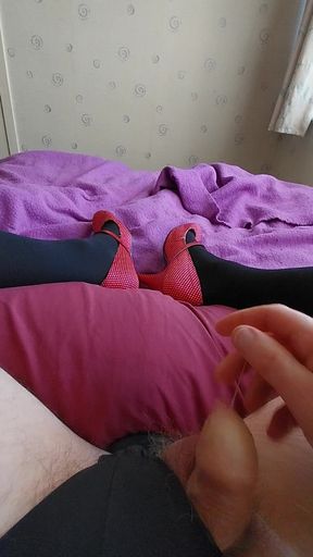 Sissy Cums When Her Pussy Is Plugged