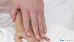 ”Wifey gets massage lesson to please her hubby”