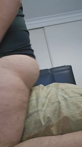 Trans enjoys with pillow