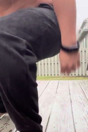 Rain-soaked Muscle Jerk Explosive Outdoor Cum Under the Storm