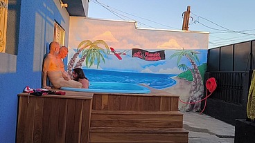 aquela pegação a 3 na piscina