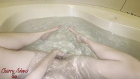 Fingering My Pussy and Exhibiting My Feet at the Bathtub