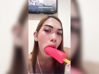 I love sucking anything I've!