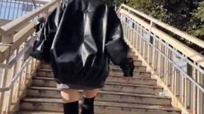 Slim yet Curvy Beauty With Sleek Abdominal Definition