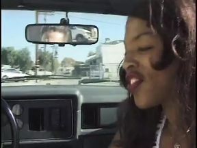 Man picks up ebony whore to give him blowie in a motel room
