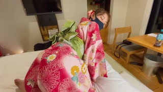 着物姿の女子大生と京都でとびっこいたずらデート！着物を着たまま中出しハメ撮りSEX ♡RYO&amp;YUU♡素人カップル/歳の差/10代/美少女/スタイル抜群/パイパン/スマホ撮影/リアル/KIMONO