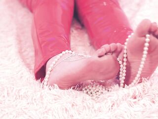 Hottest Latex MILF loves foot fetish and cowgirl screw!