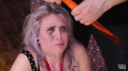Pissing On Alluring Woman 968 - Pissing