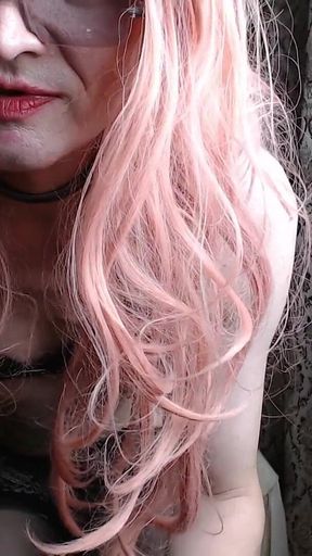 Completely Naked Debauchee Shows Herself to Chat Guests