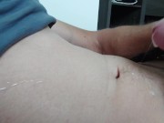 je me branle et gicle dans le string de ma belle sœur