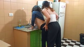 Amateur wife cheats with neighbor - hot kitchen quickie