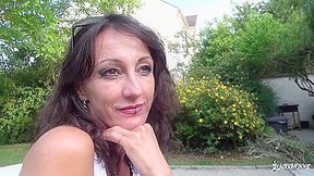 Amateur French Mature Squirts While Getting Booty Screwed